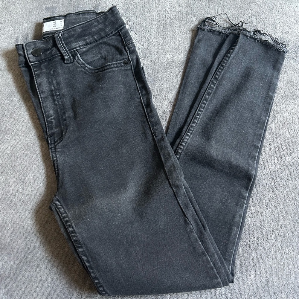 Bershka Dark Gray Ankle Jeans